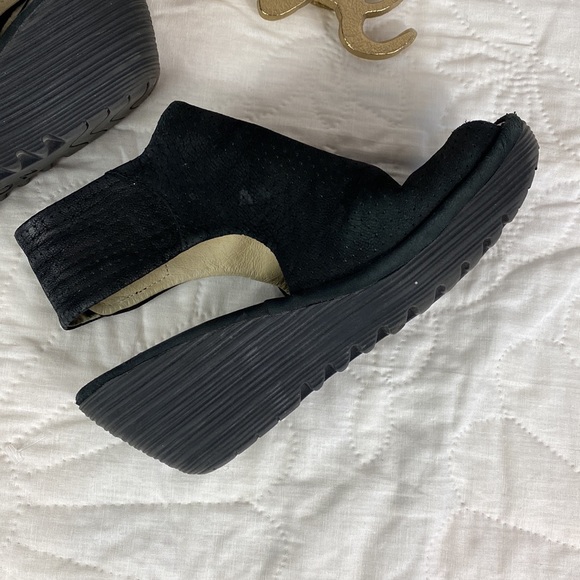 Fly London Yala Perf Suede Open Toe Wedge Sandals - Picture 4 of 10